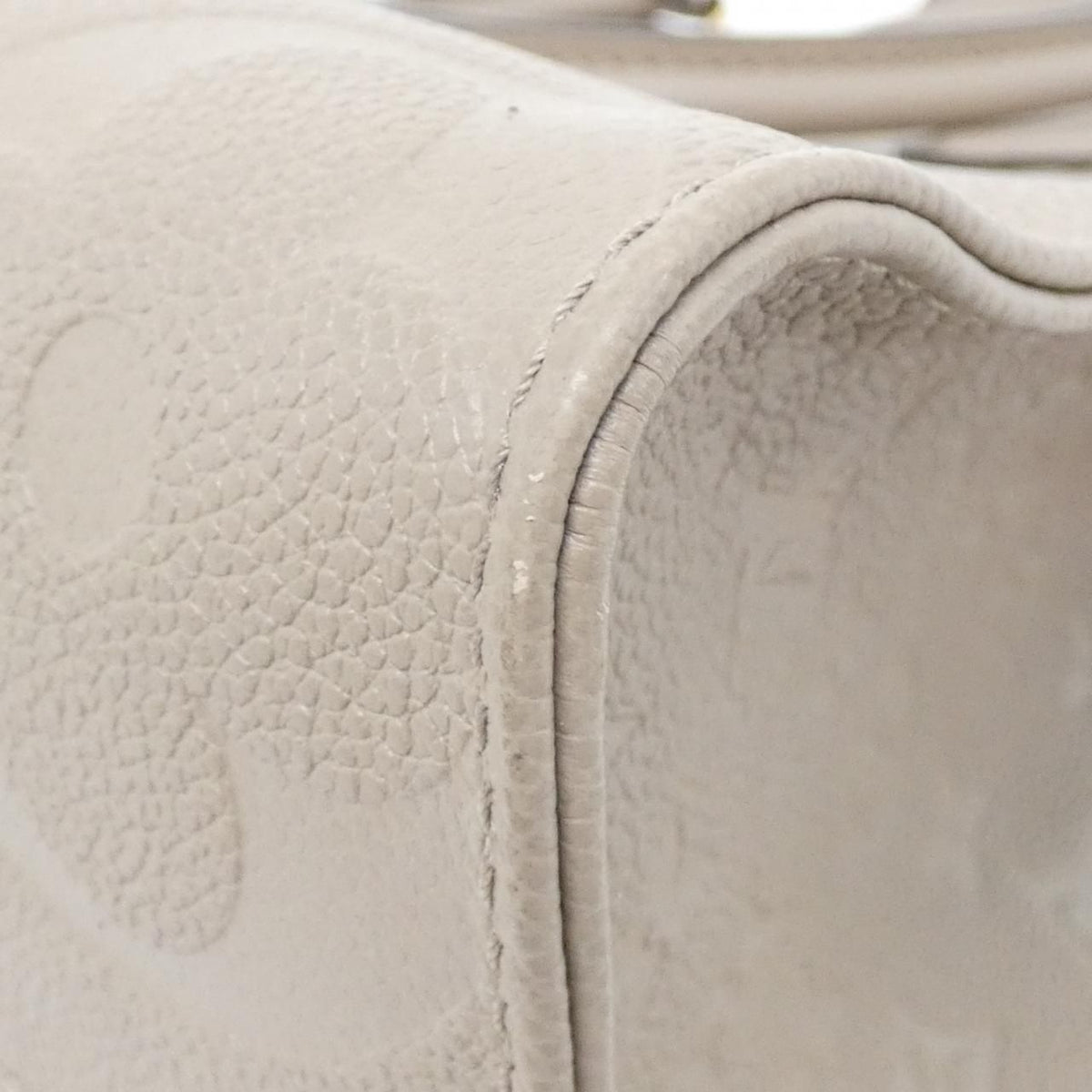 Louis Vuitton Monogram Empreinte on the Go MM Bag — view 2