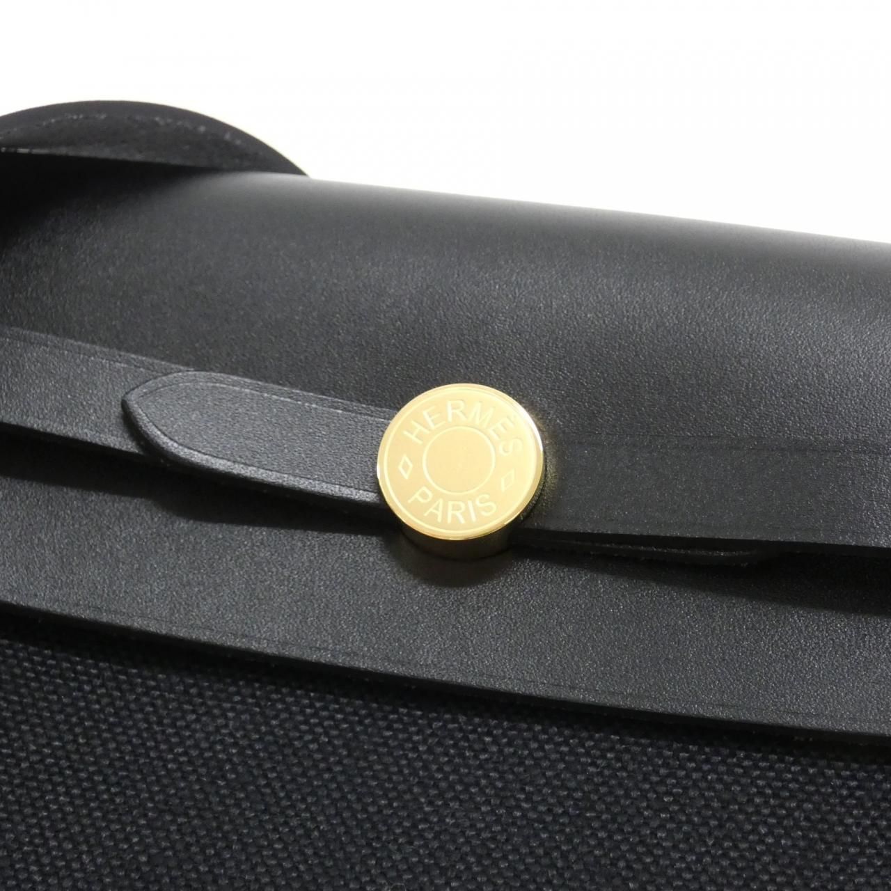 Hermes Herbag Zip 20 Shoulder Bag — view 4