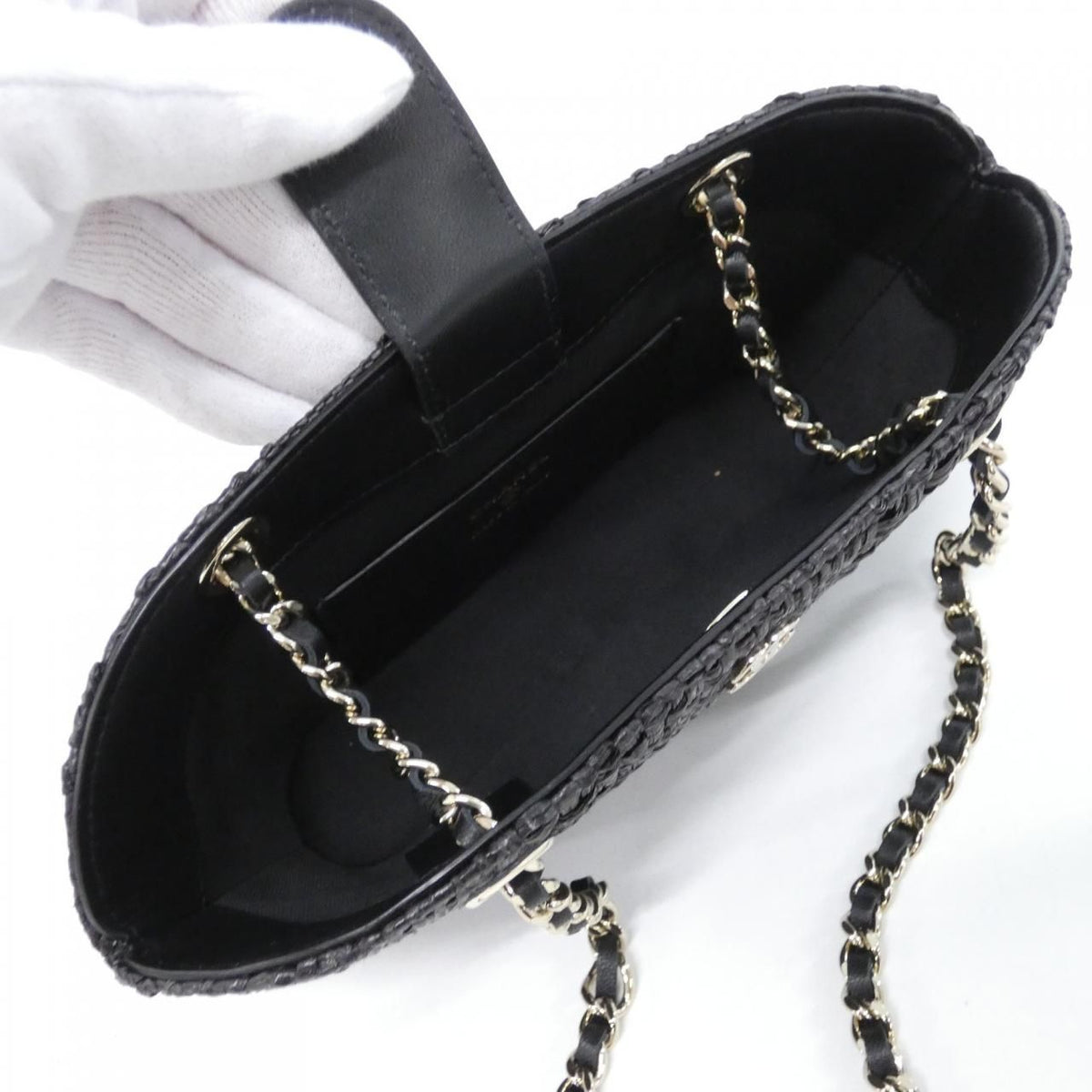 Chanel Timeless Classic Line Chain Clutch — view 7