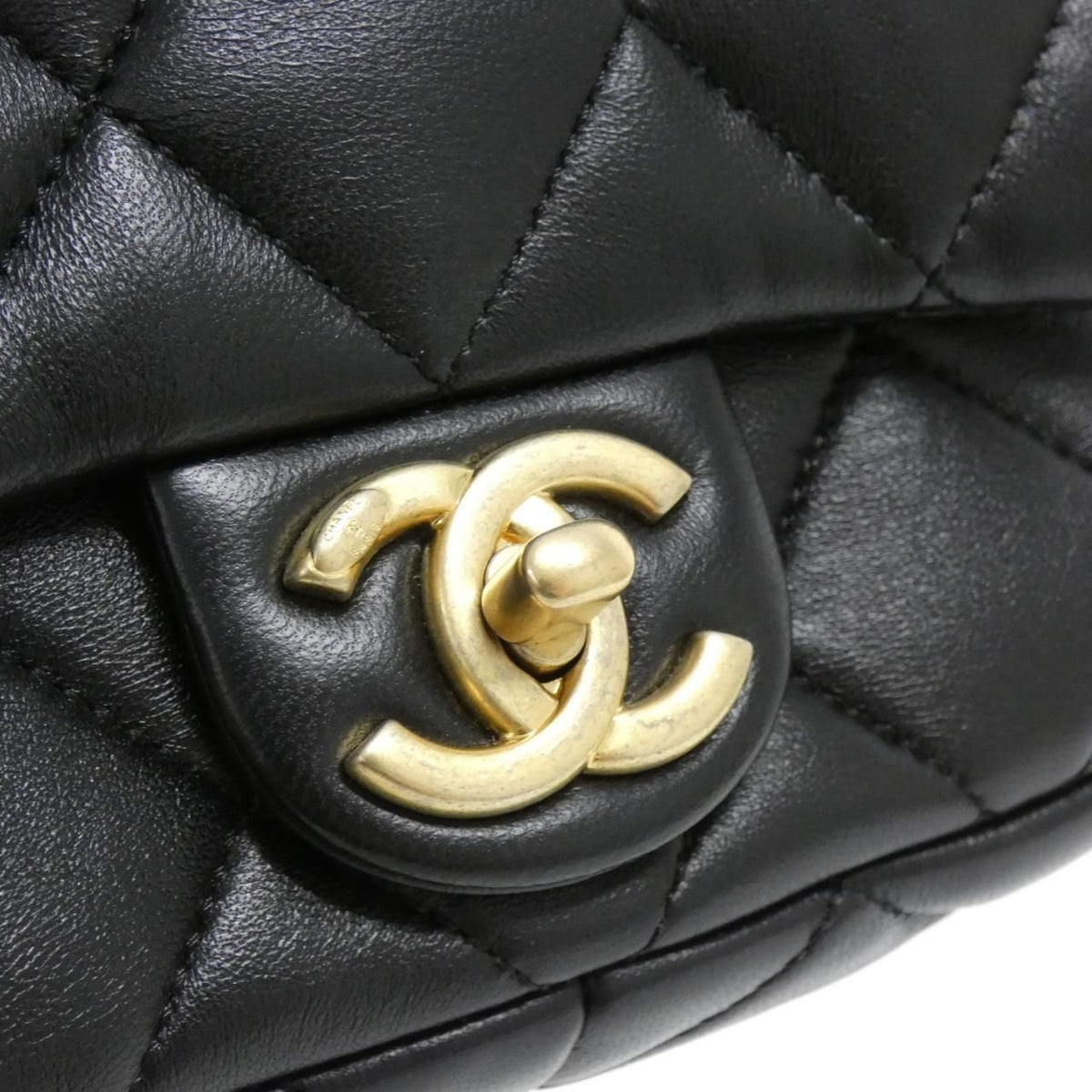 Chanel Shoulder Bag Black — view 4