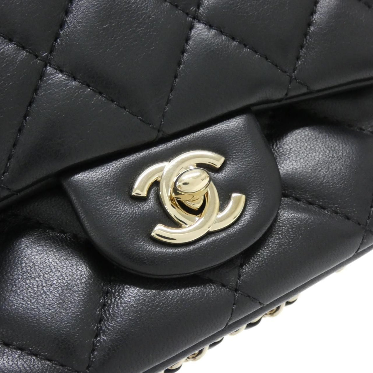 Chanel Shoulder Bag Black — view 4