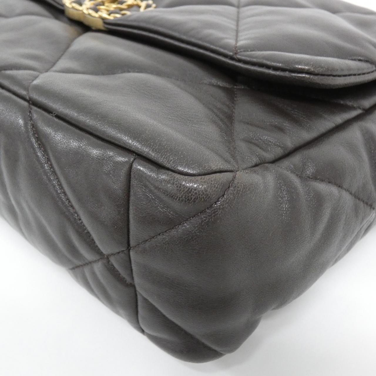 Chanel 19 Line Shoulder Bag — view 3