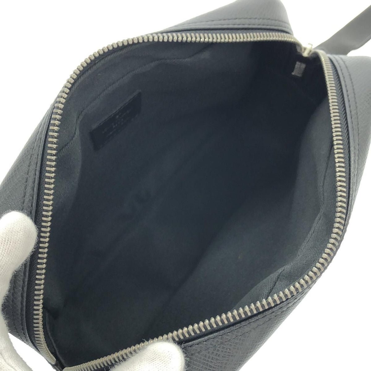 Louis Vuitton Taiga Bag — view 8