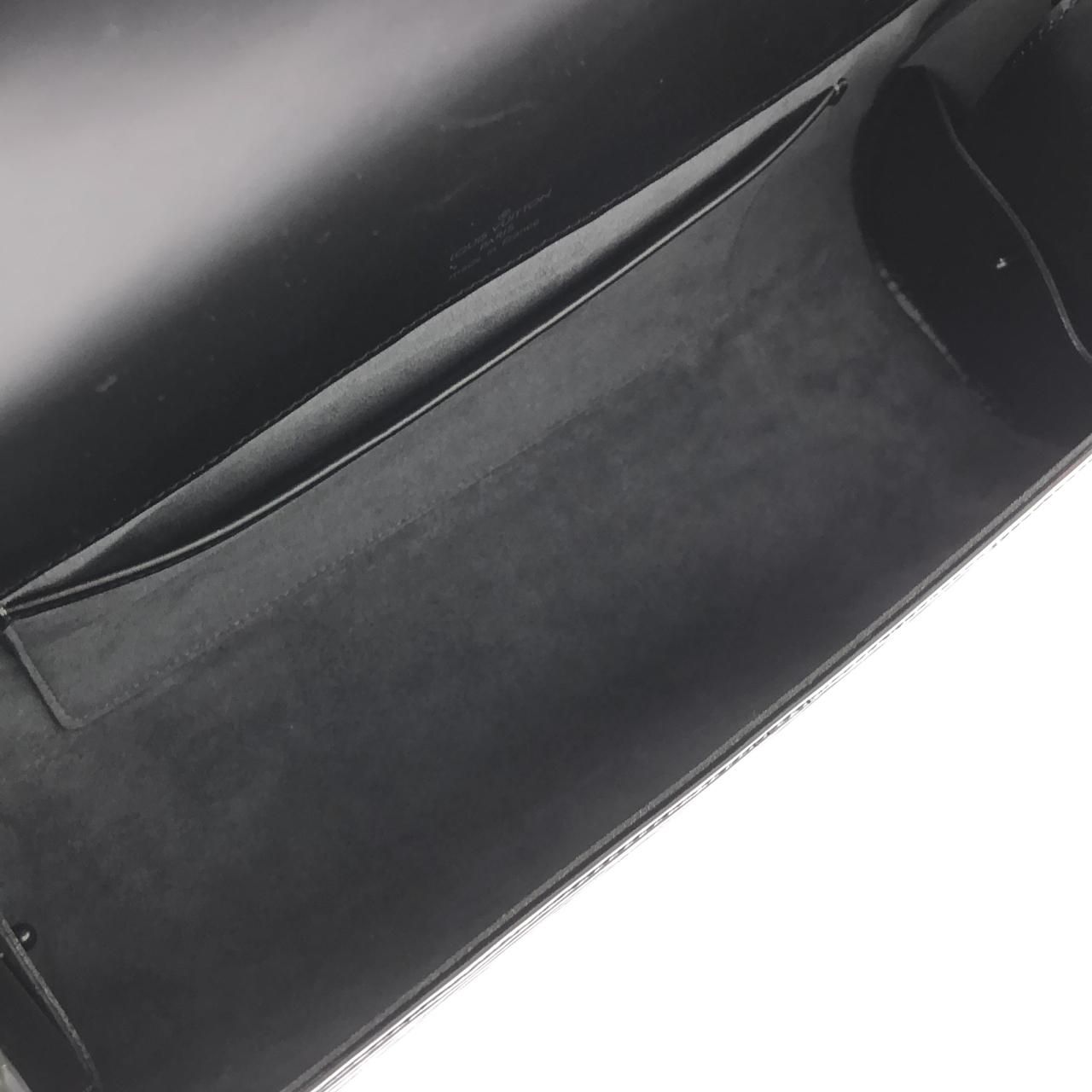 Louis Vuitton Epi Nocturne GM Shoulder Bag — view 7