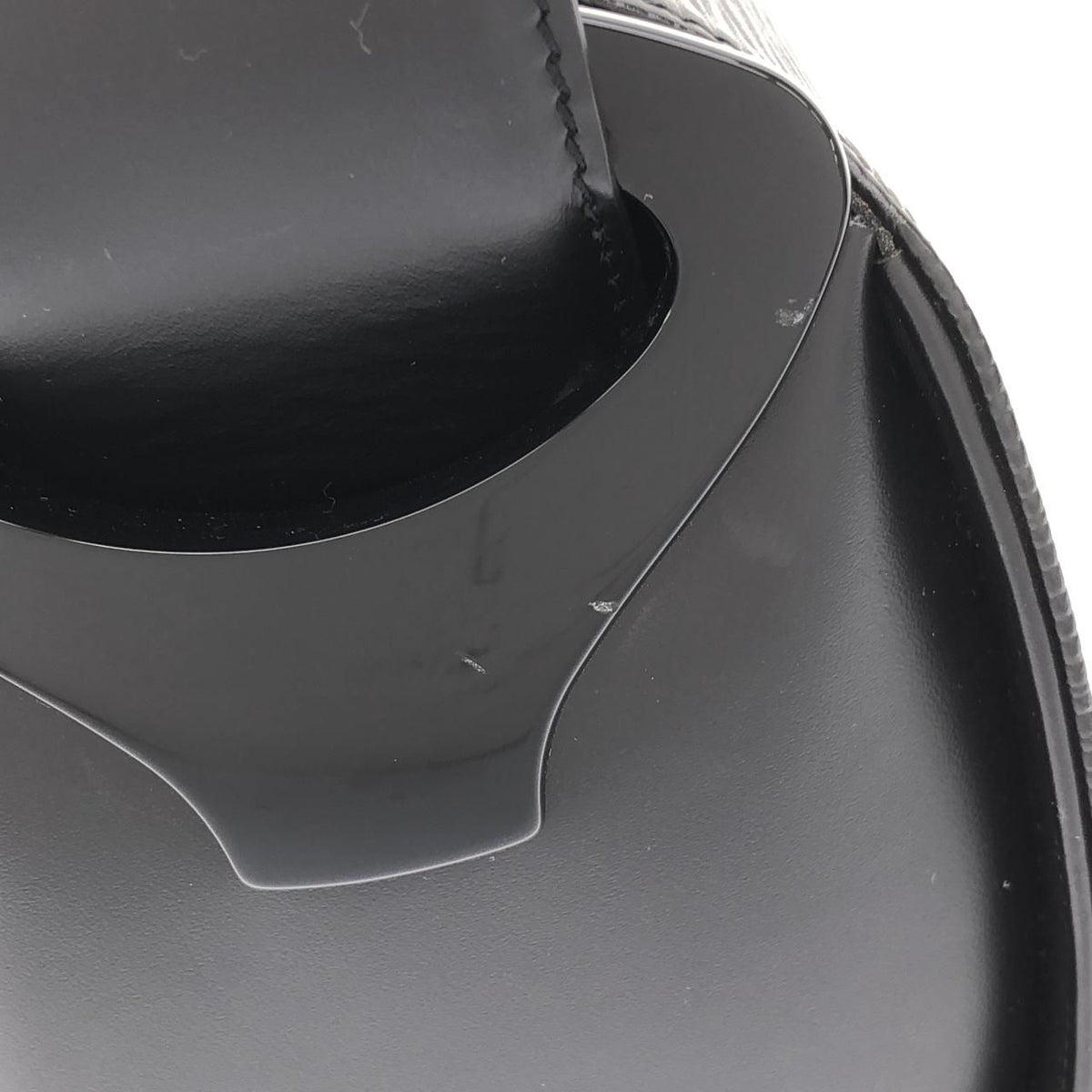 Louis Vuitton Epi Nocturne GM Shoulder Bag — view 4