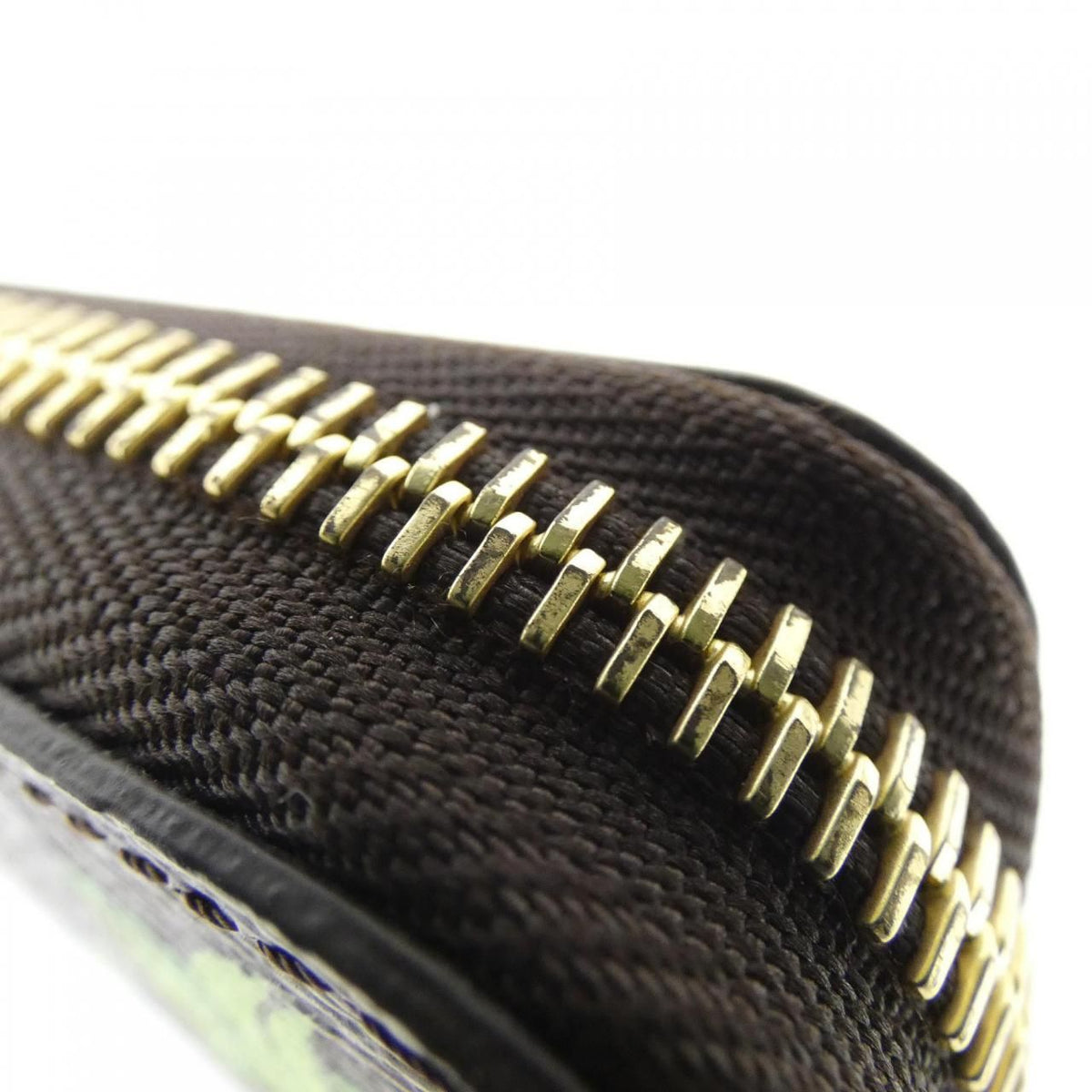 Louis Vuitton Monogram Zippy Wallet — view 4
