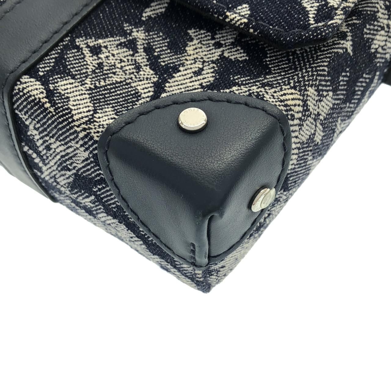 Louis Vuitton Monogram Tapestry Trunk Messenger — view 3