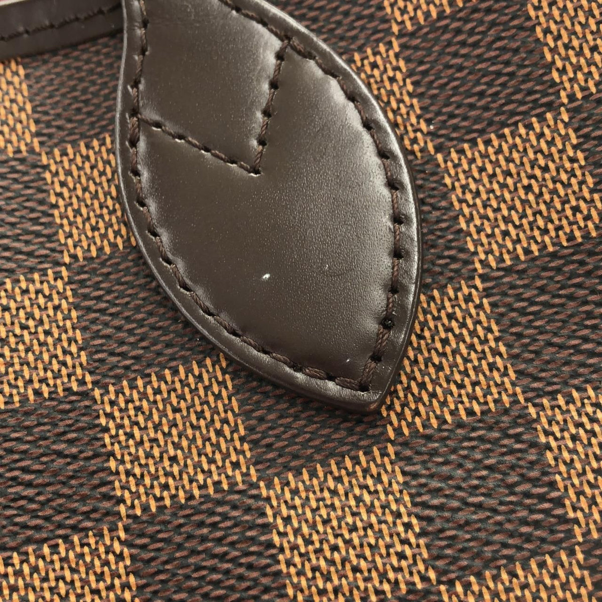 Louis Vuitton Damier Neverfull MM Bag — view 4