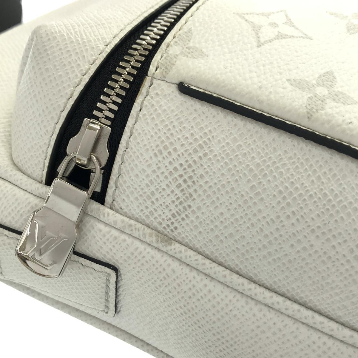 Louis Vuitton Taigarama Outdoor Messenger Shoulder Bag — view 4