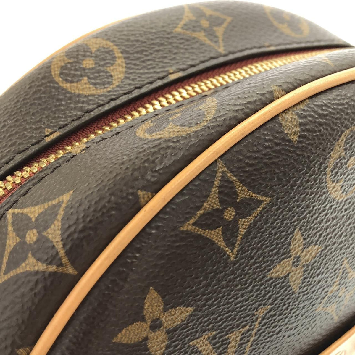 Louis Vuitton Monogram Boite Chapeau Souple MM Shoulder Bag — view 5