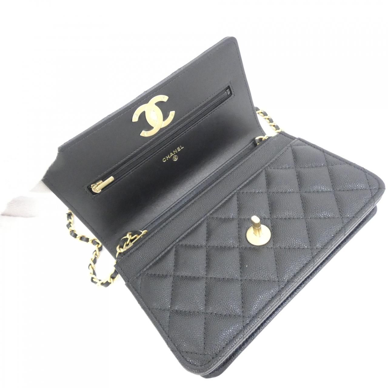 Chanel Chain Wallet Shoulder Bag — view 6
