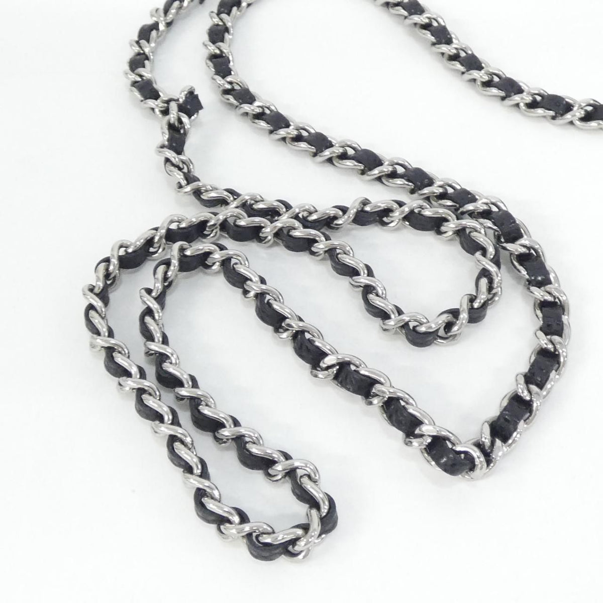 Chanel Chain Wallet Shoulder Bag — view 4