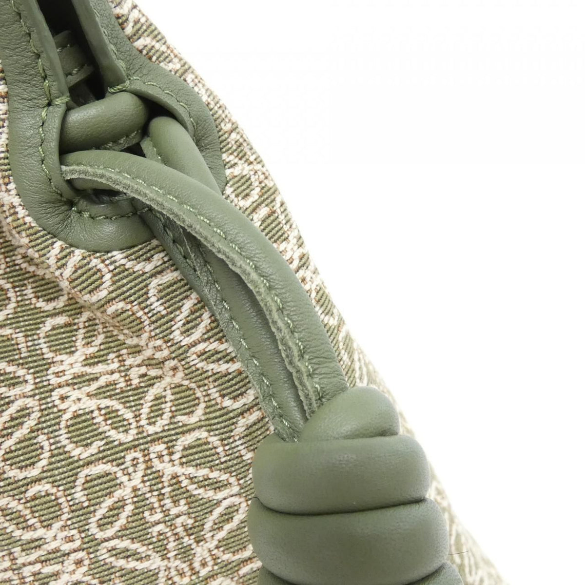 Loewe Flamenco Clutch Green — view 3