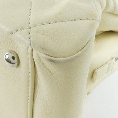 Chanel Shoulder Bag Ivory — view 3