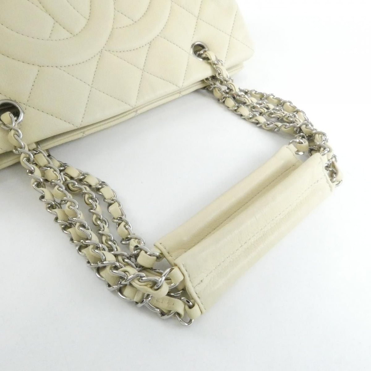 Chanel Shoulder Bag Ivory — view 7