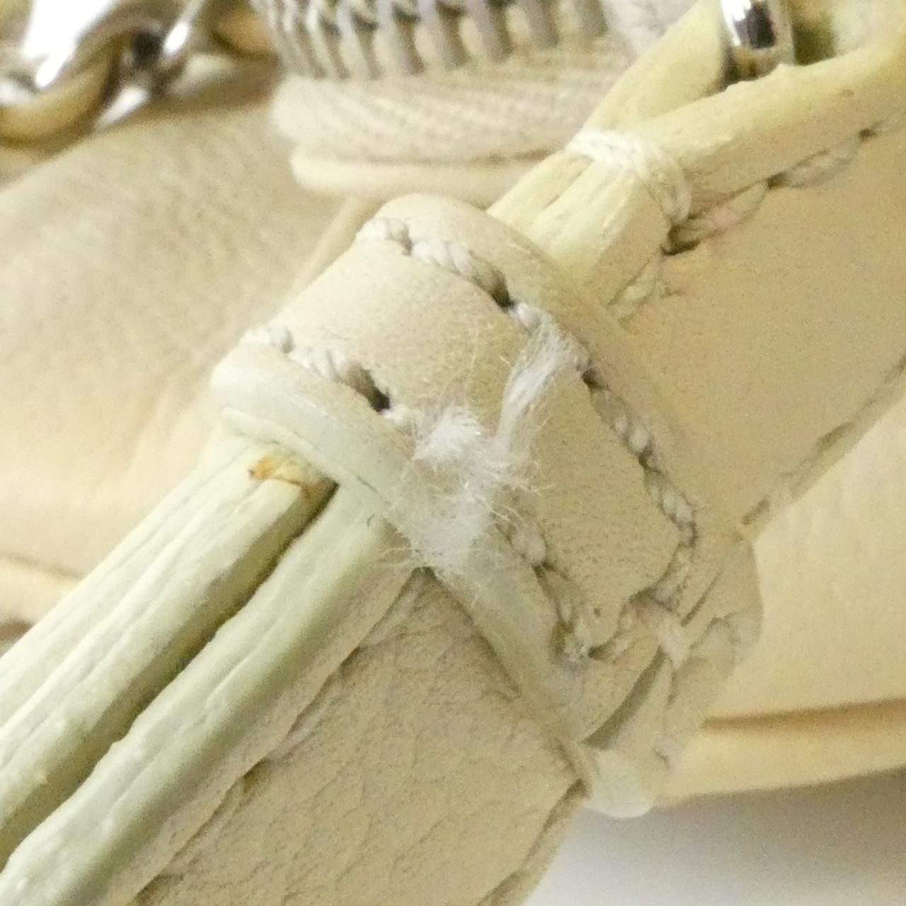 Chanel Shoulder Bag Ivory — view 6