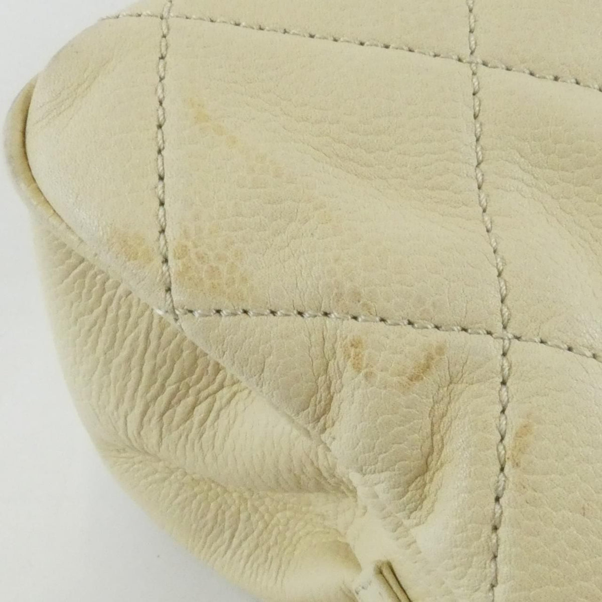 Chanel Shoulder Bag Ivory — view 4