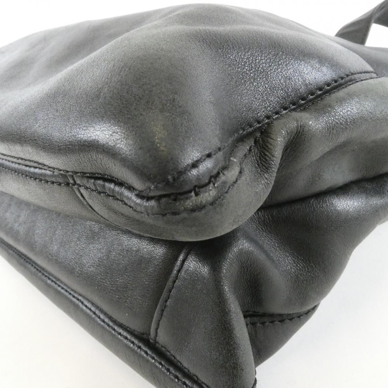 Chanel Bag Handbag Black — view 3