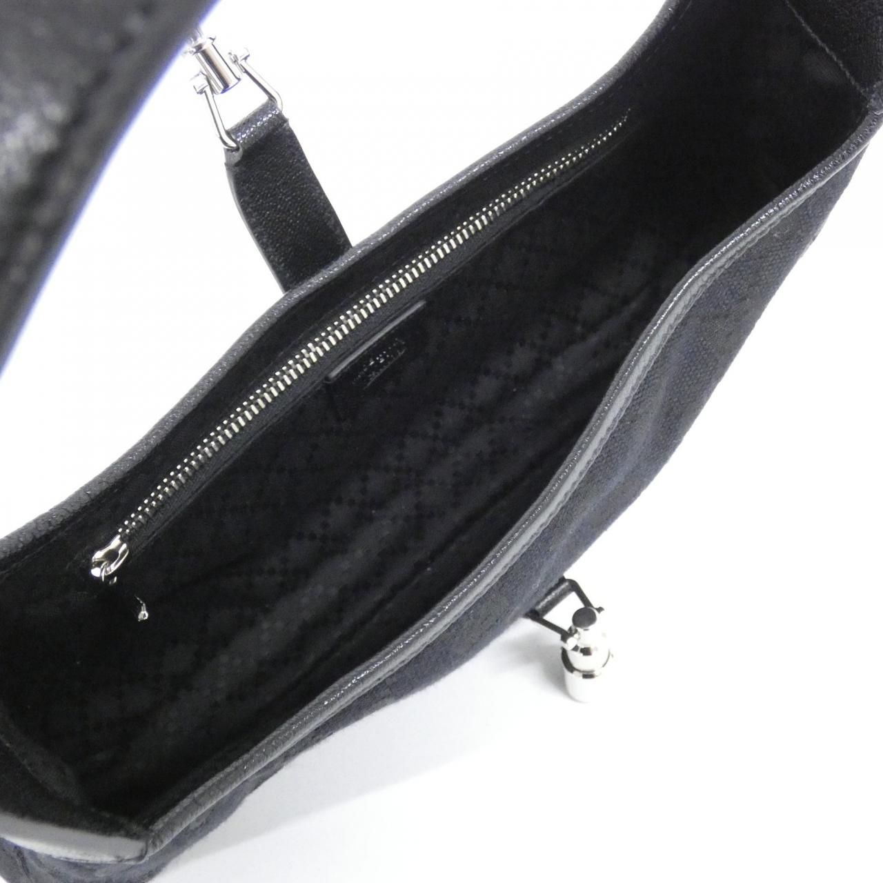 Gucci Jackie Slim Shoulder Bag — view 6