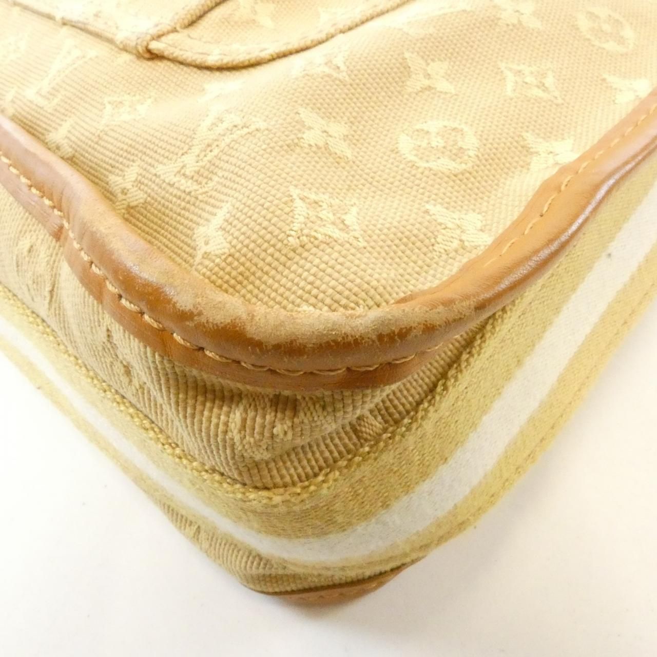 Louis Vuitton Monogram Mini Besace Marie Kate Shoulder Bag — view 3