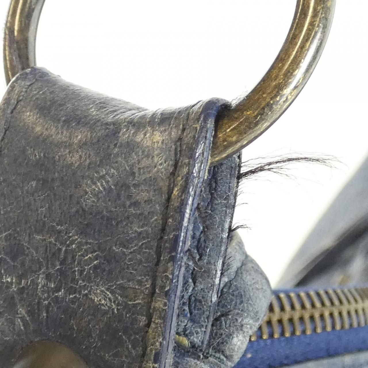 Balenciaga the Day Shoulder Bag — view 6
