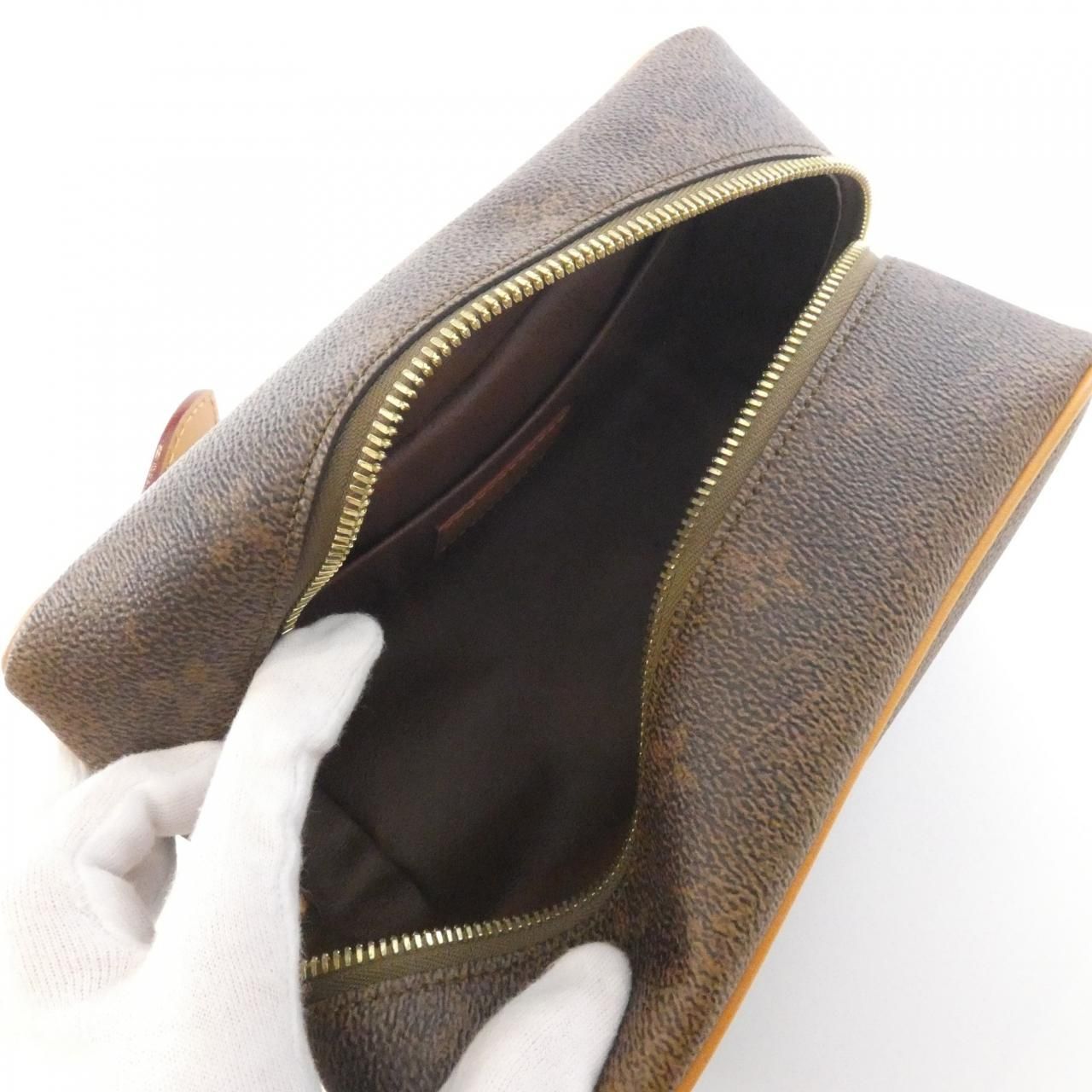 Louis Vuitton Monogram Locker Dopp Kit Pouch — view 6