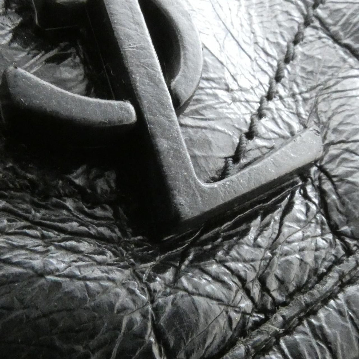 Saint Laurent Niki Shoulder Bag — view 4