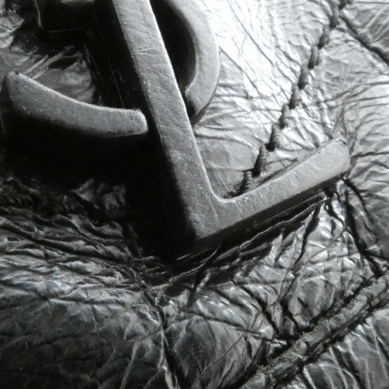 Saint Laurent Niki Shoulder Bag — view 4