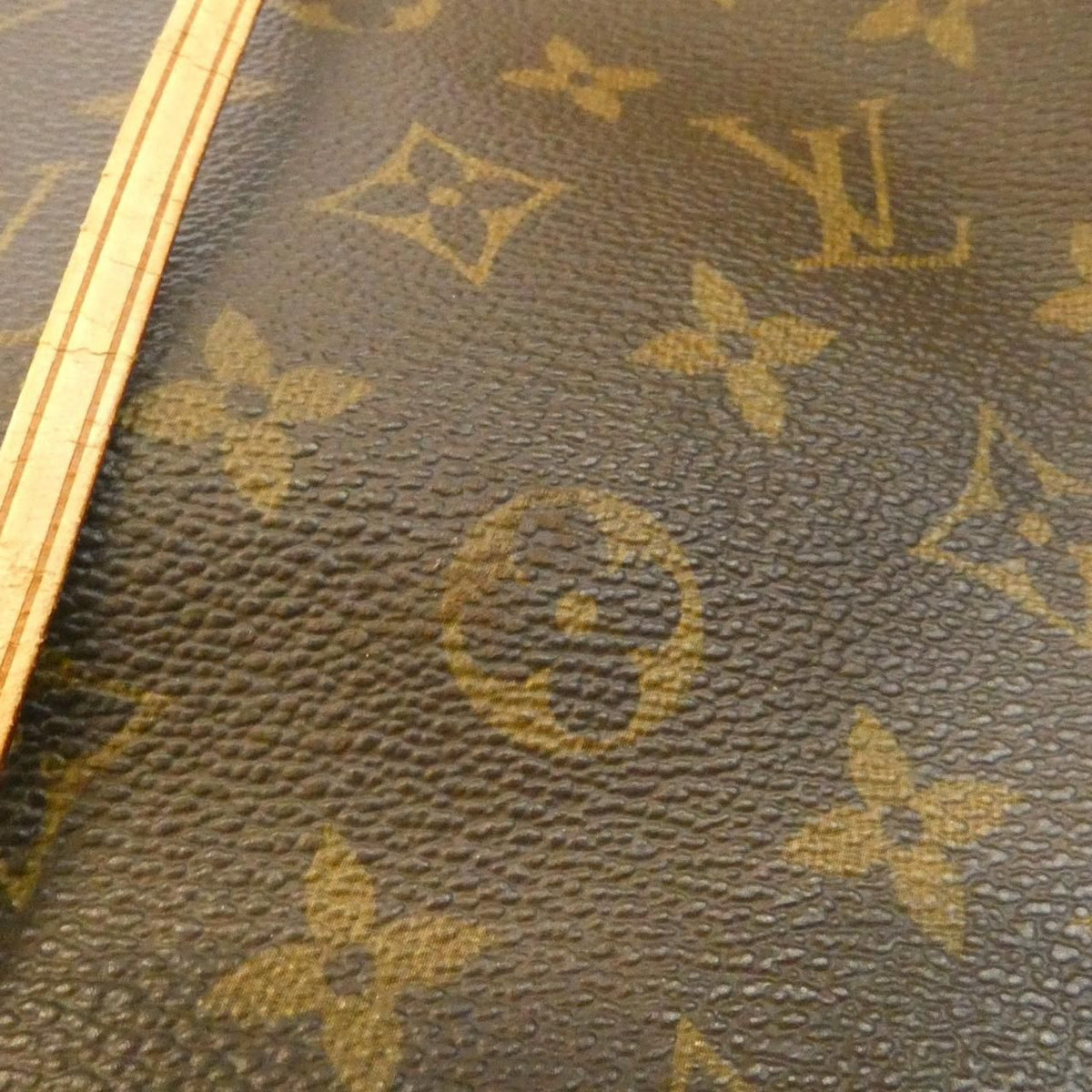Louis Vuitton Monogram Neverfull GM Bag — view 3