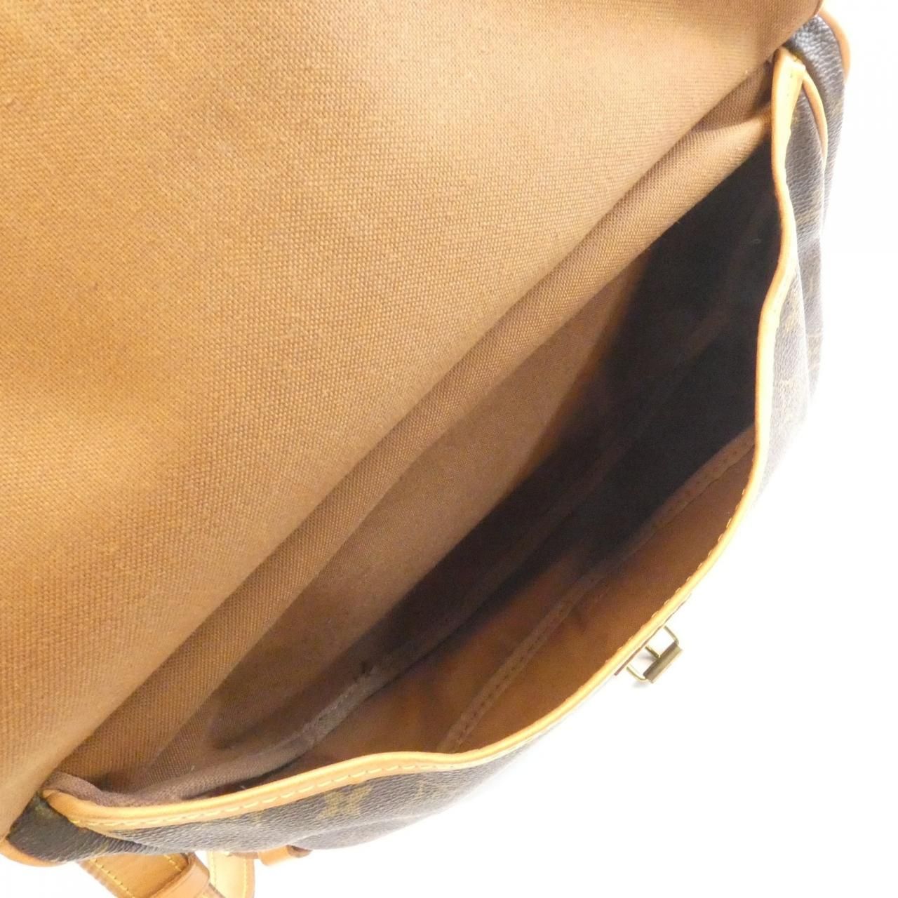 Louis Vuitton Monogram Saumur 30 Crossbody — view 7