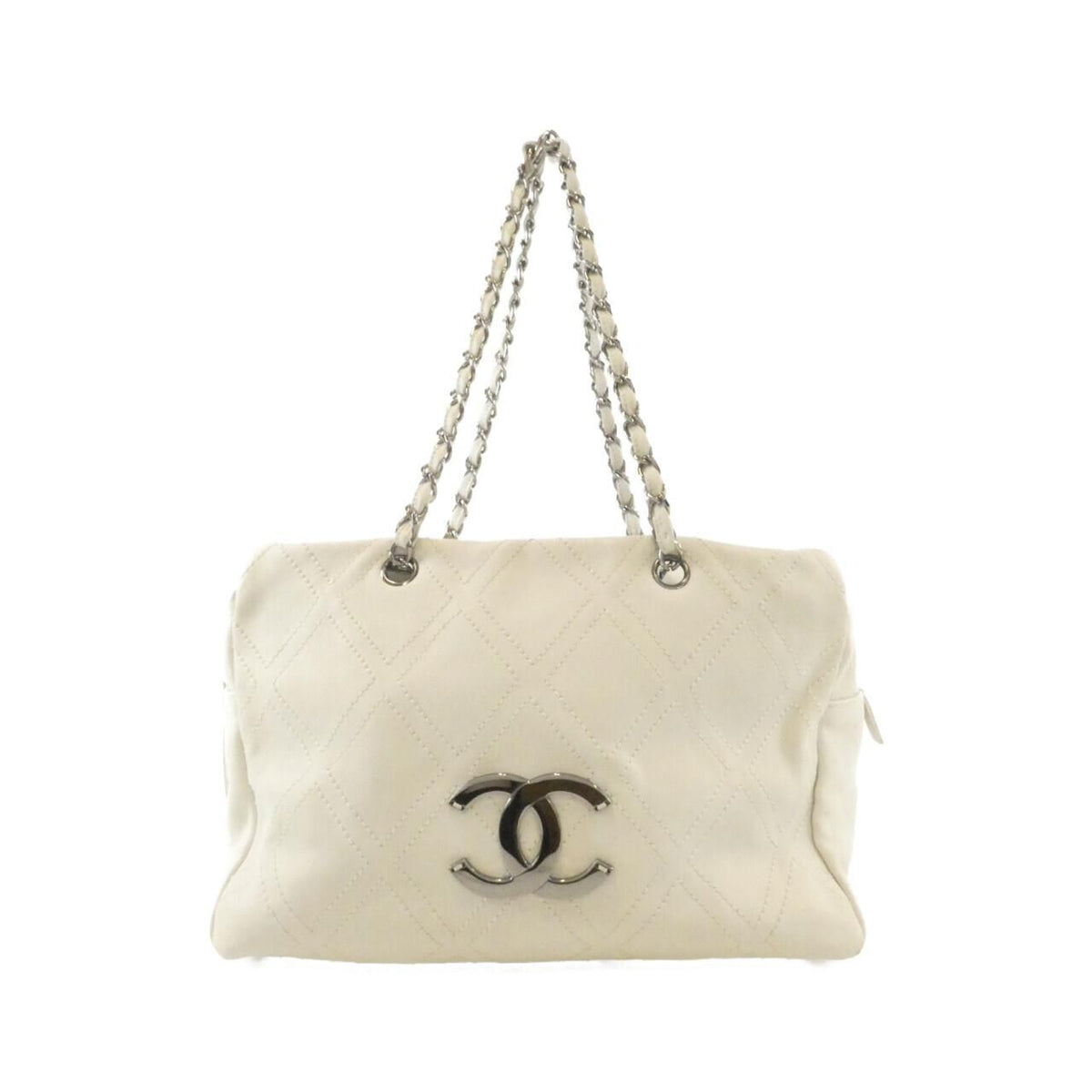 Chanel Shoulder Bag White
