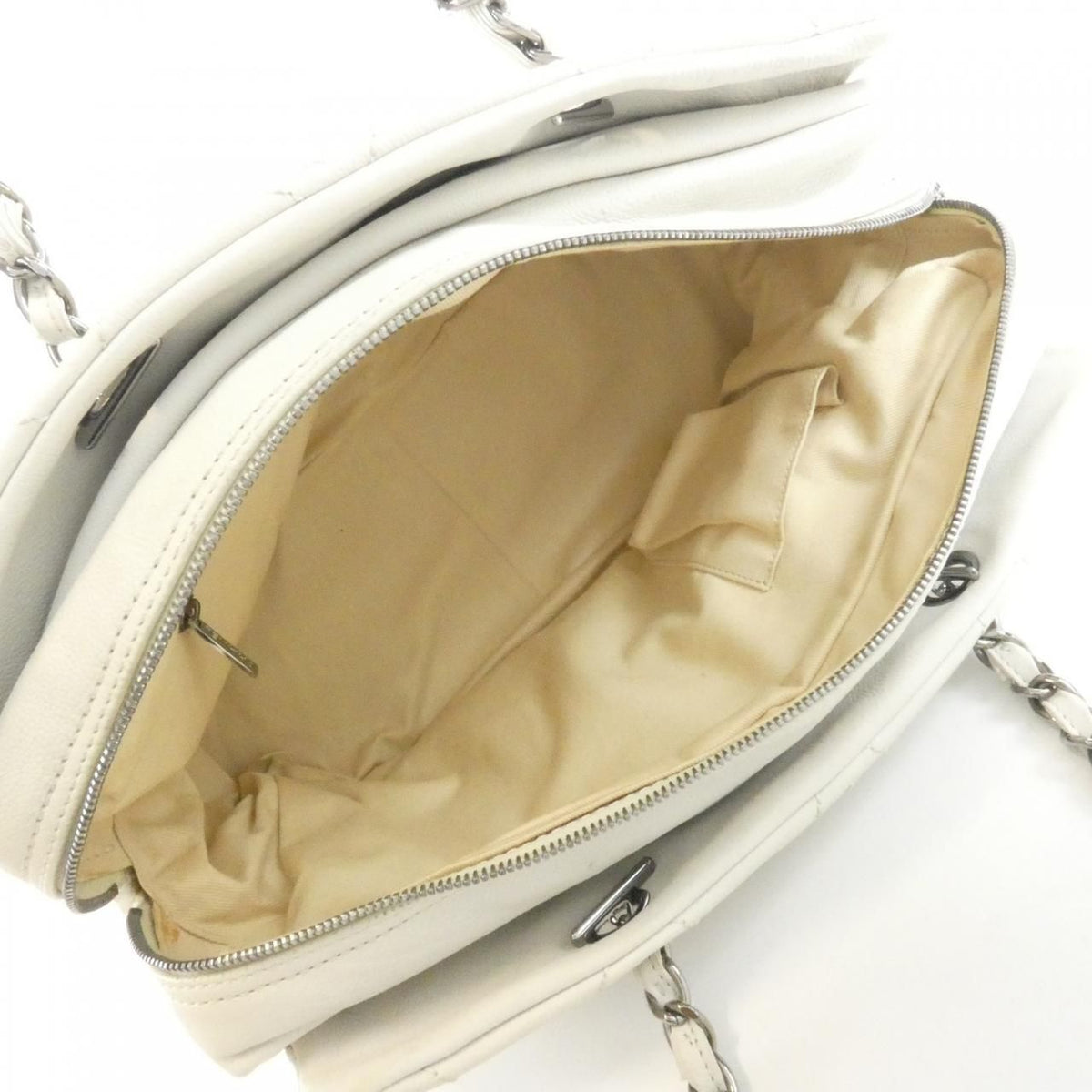 Chanel Shoulder Bag White — view 7