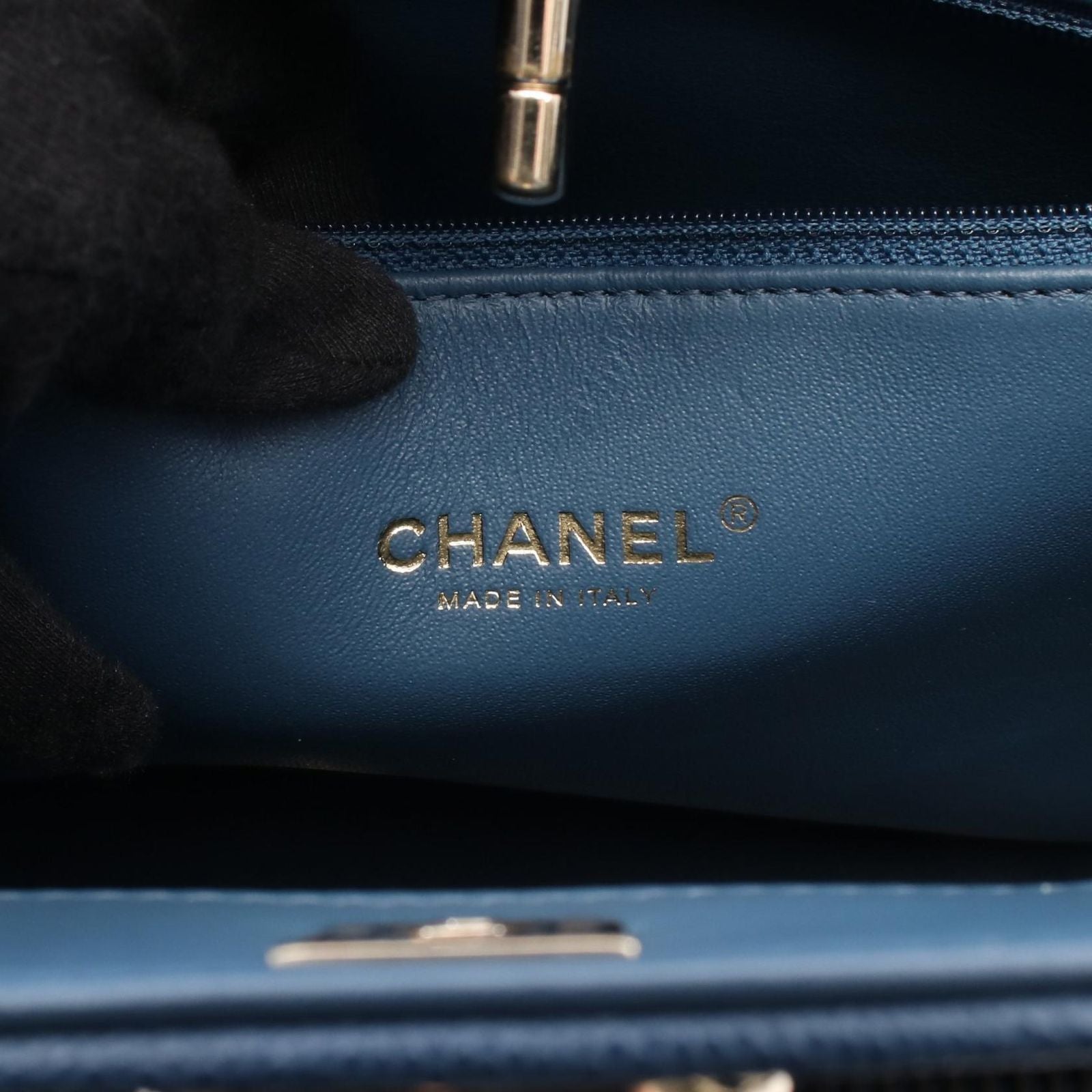 Chanel Shoulder Bag Business Affinity Quilted Blue Caviar Leather Large Shopping — view 4