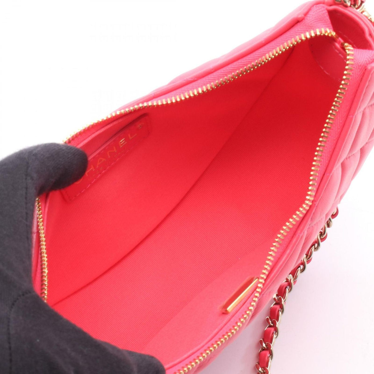 Chanel Shoulder Bag Quilted Small Hobo Pink Lambskin Chain — view 3