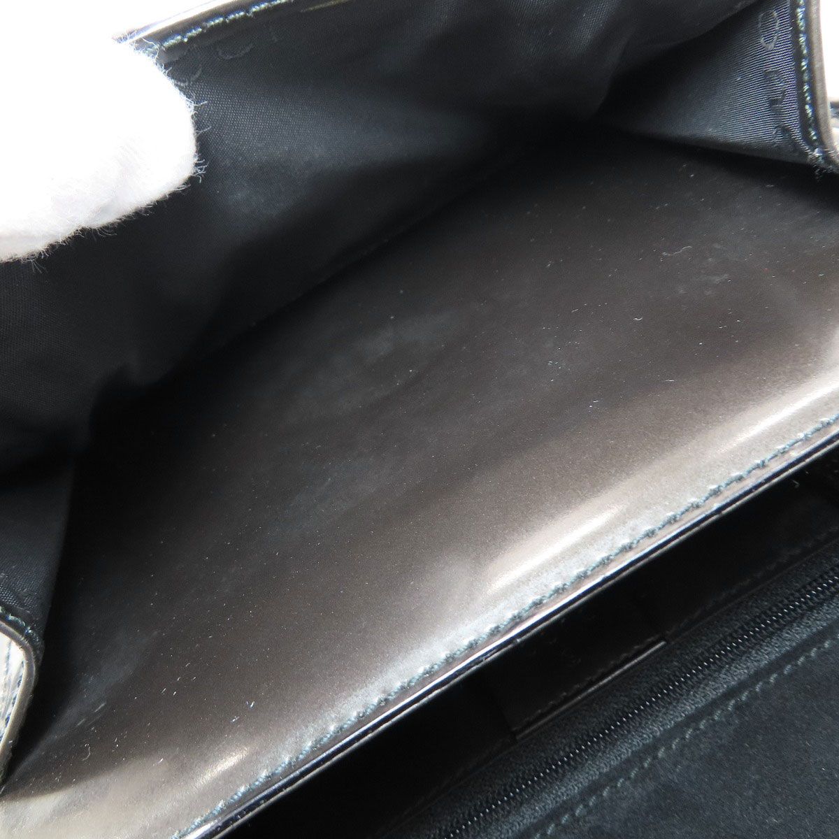 Gucci Logo Shoulder Bag Patent Leather — view 8