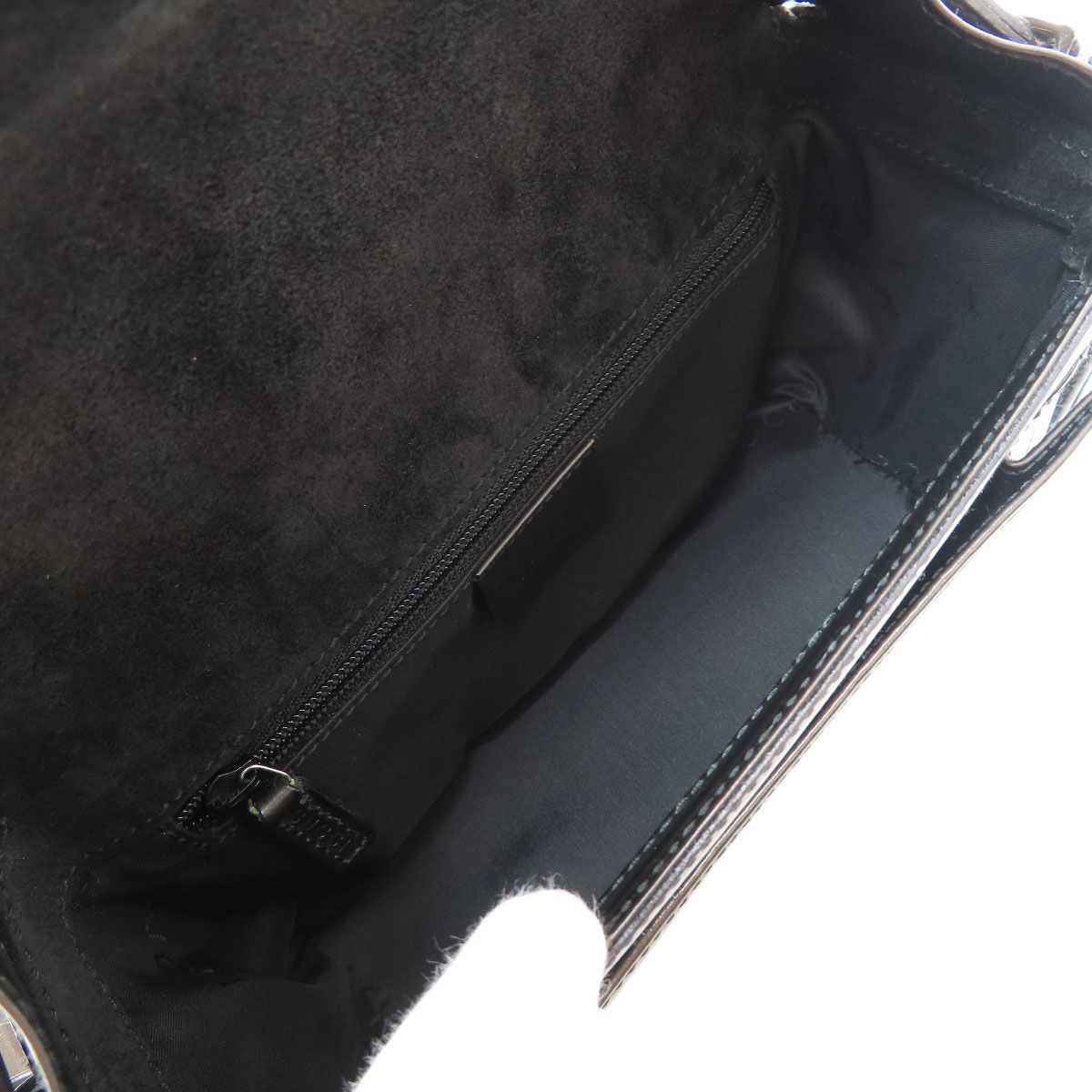Gucci Logo Shoulder Bag Patent Leather — view 5