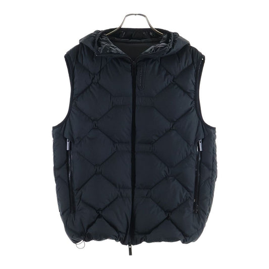 Moncler Rubber Logo Print Quilted Down Vest Black