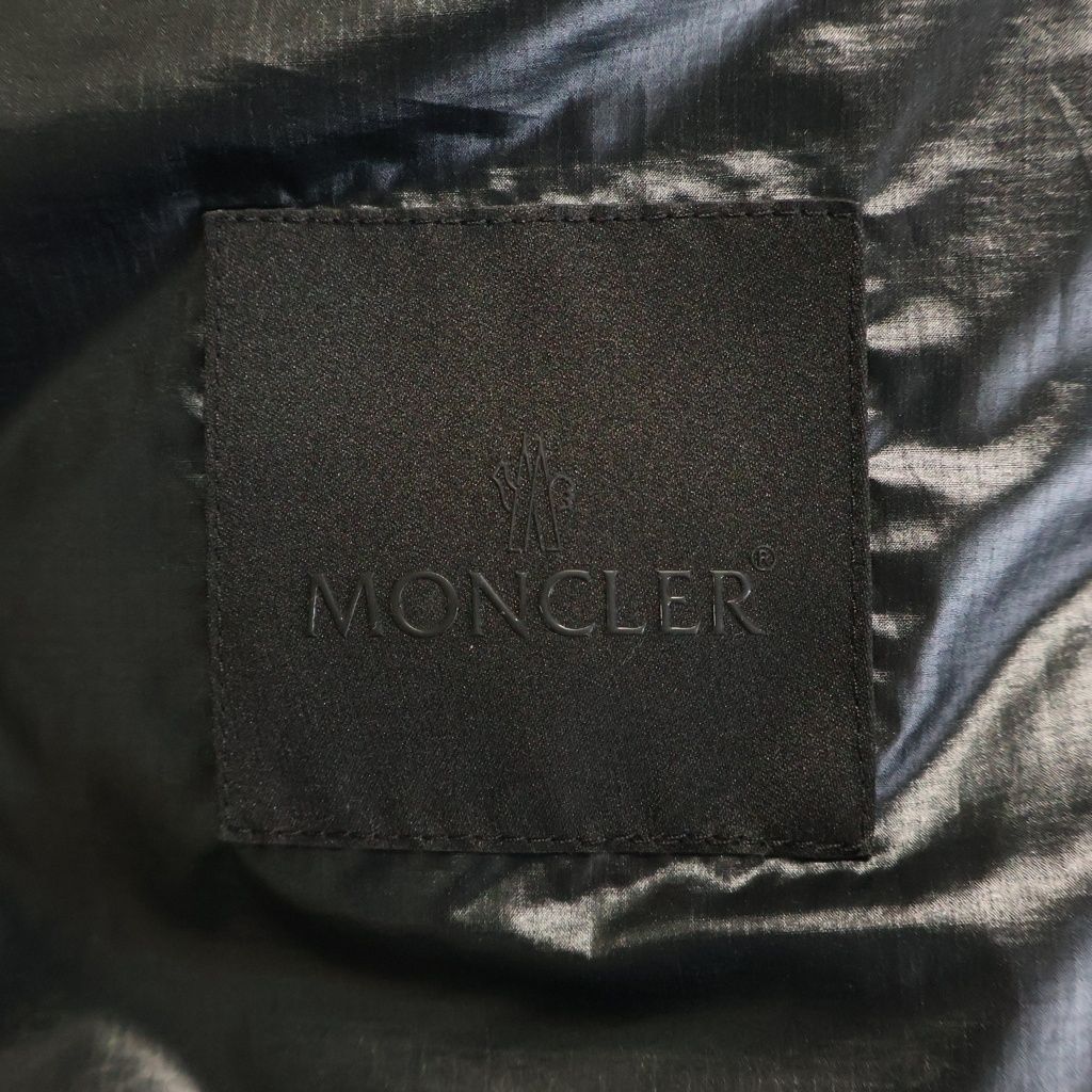 Moncler Rubber Logo Print Quilted Down Vest Black — view 7