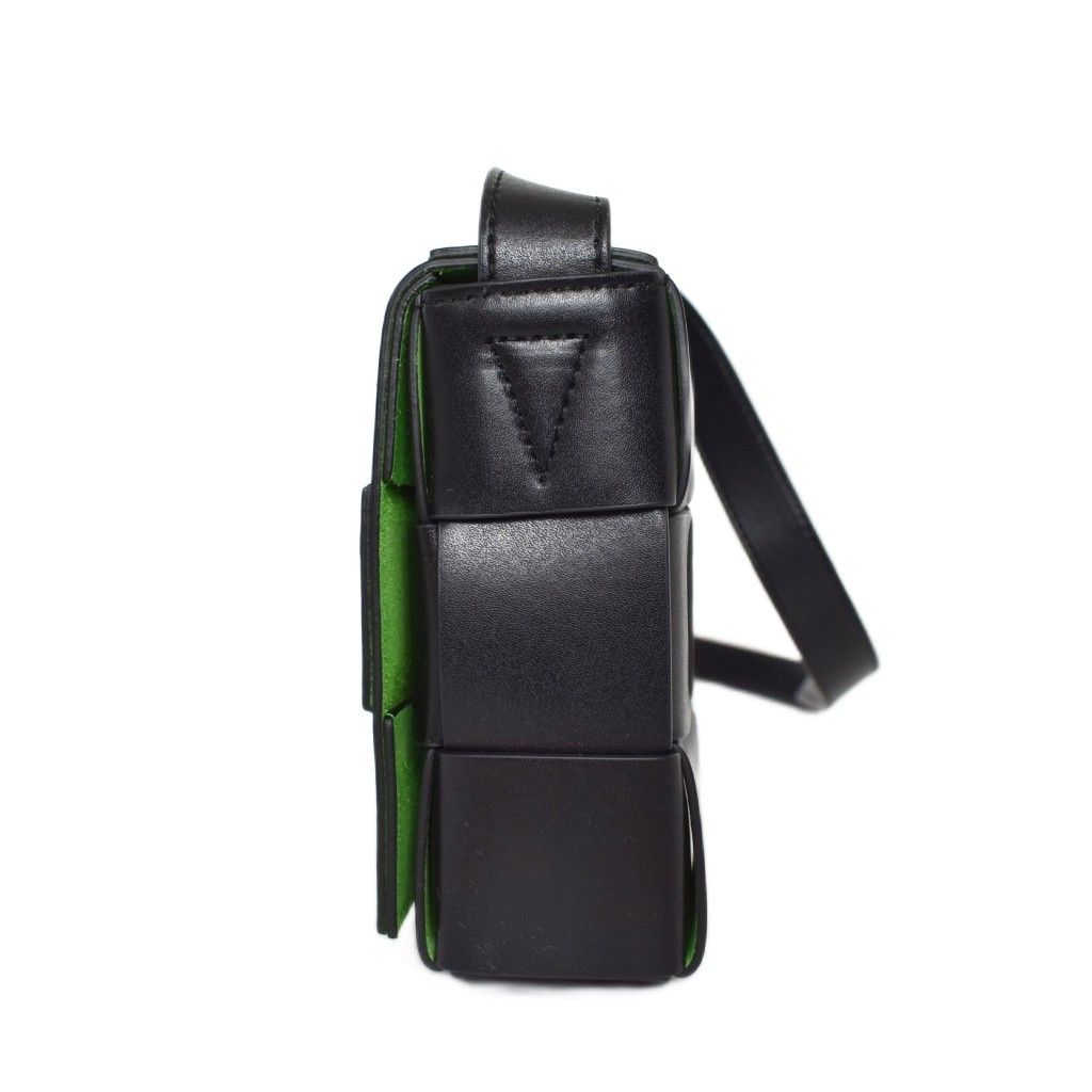 Bottega Veneta Cassette Shoulder Bag Intrecciato Black — view 3