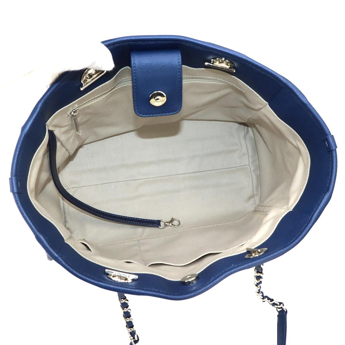 Chanel Deauville Chain Tote Leather Navy Silver — view 7
