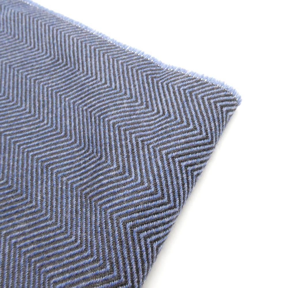 Gucci Shawl Wool 100% Scarf Fringe Herringbone — view 8