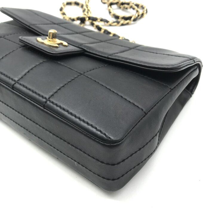 Chanel CC Logo Choco Bar Turnlock Leather Chain Shoulder Bag Black — view 6
