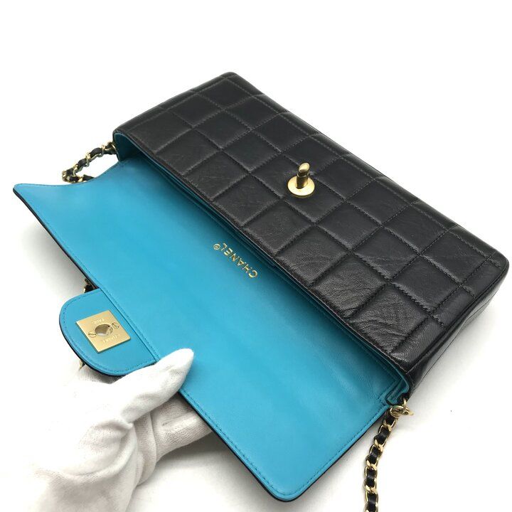 Chanel CC Logo Choco Bar Bicolor Turnlock Leather Chain Shoulder Bag Black — view 7