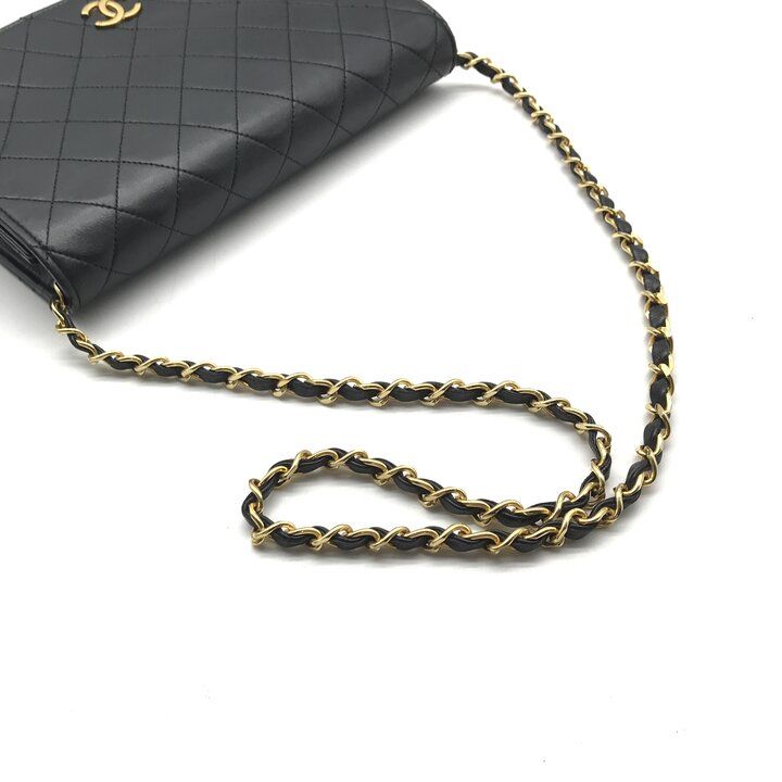 Chanel CC Logo Quilted Chain Shoulder Bag Push Lock Lambskin Black — view 6