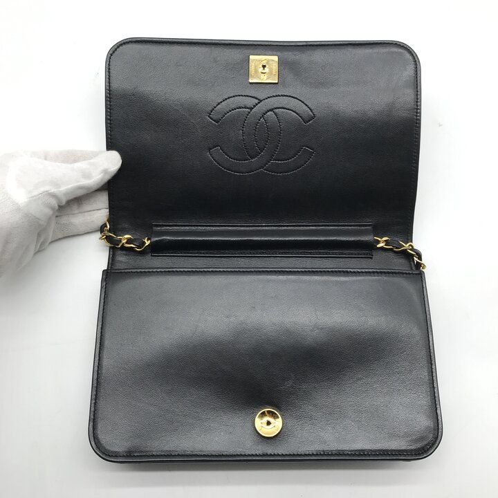 Chanel CC Logo Quilted Chain Shoulder Bag Push Lock Lambskin Black — view 7