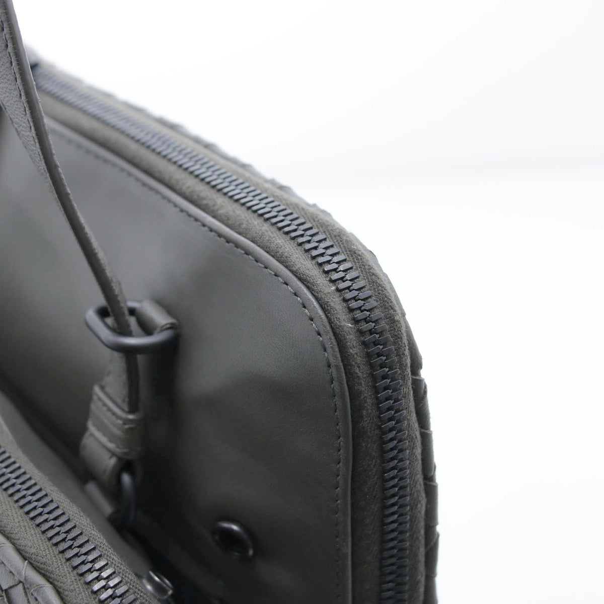 Bottega Veneta Intrecciato Handbag Khaki Leather — view 7