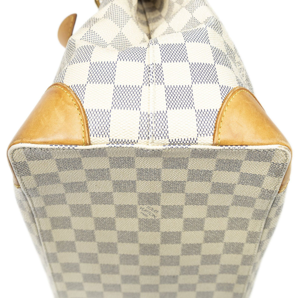 Louis Vuitton Hampstead Ivory Damier Azur Tote — view 8