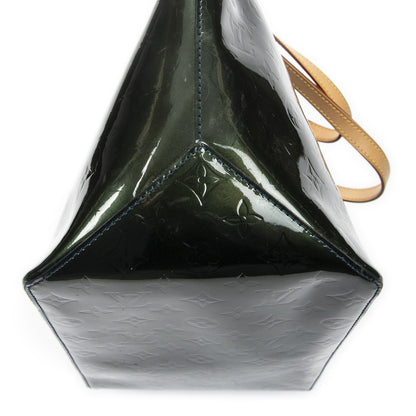 Louis Vuitton Bellevue Dark Green Monogram Vernis Shoulder Bag — view 7