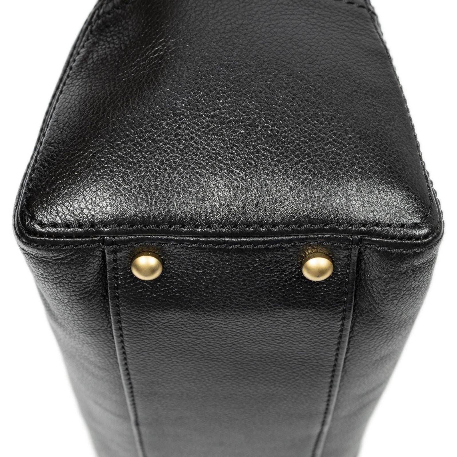 Chanel Vintage CC Chain Hobo Black Grain Calfskin Leather — view 7