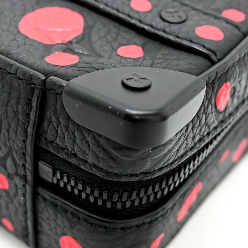 Louis Vuitton Handbag Black — view 8